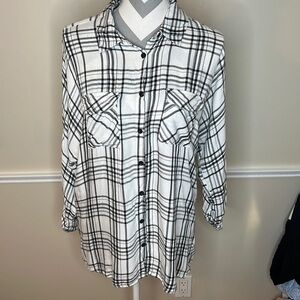 En Crème Flannel Top